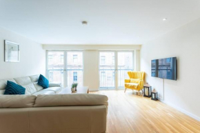 Modern 2-bed Apartment - City Centre - Free Parking